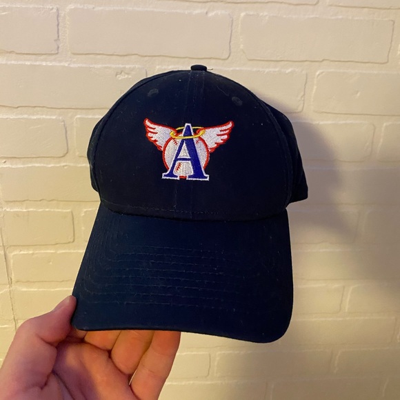 Minor league baseball hat - Picture 1 of 3